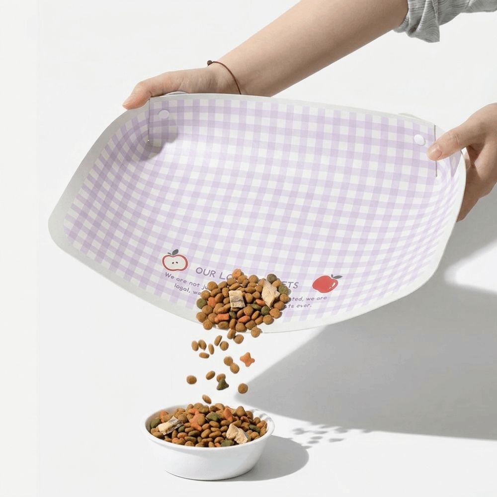 Anti Spill Strip Pattern Pet Feeding Mat Waterproof Half Surround Design for Pet Cat (Random Color)