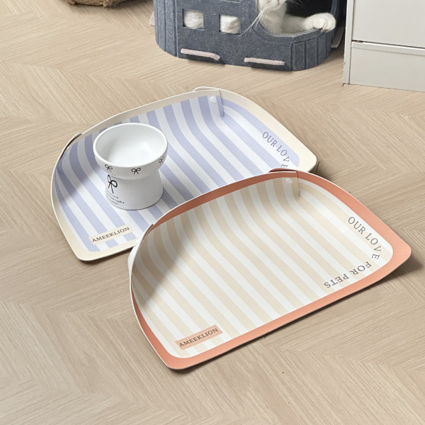 Anti Spill Strip Pattern Pet Feeding Mat Waterproof Half Surround Design for Pet Cat (Random Color)
