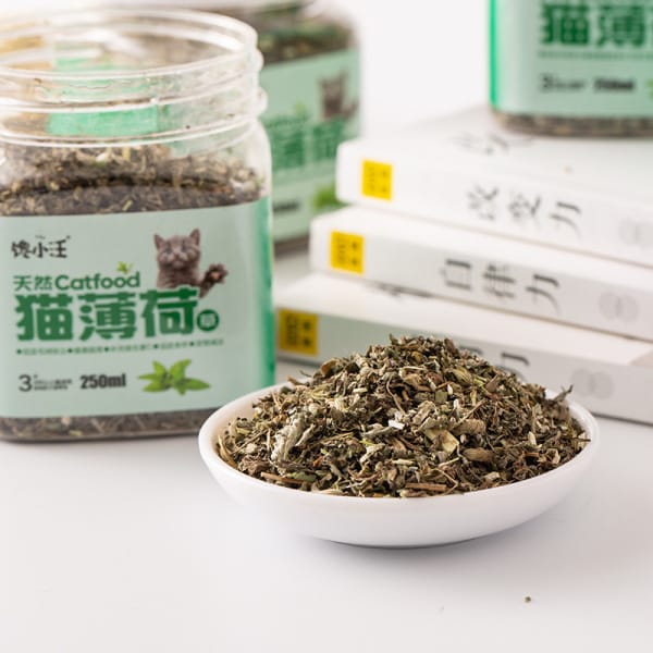 Greedy Xiao Wang Natural Catmint Catnip Catfood Topper for Pet Cat